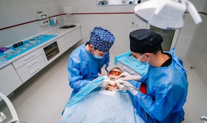 Best Implantologist Surgeon in Dehradun